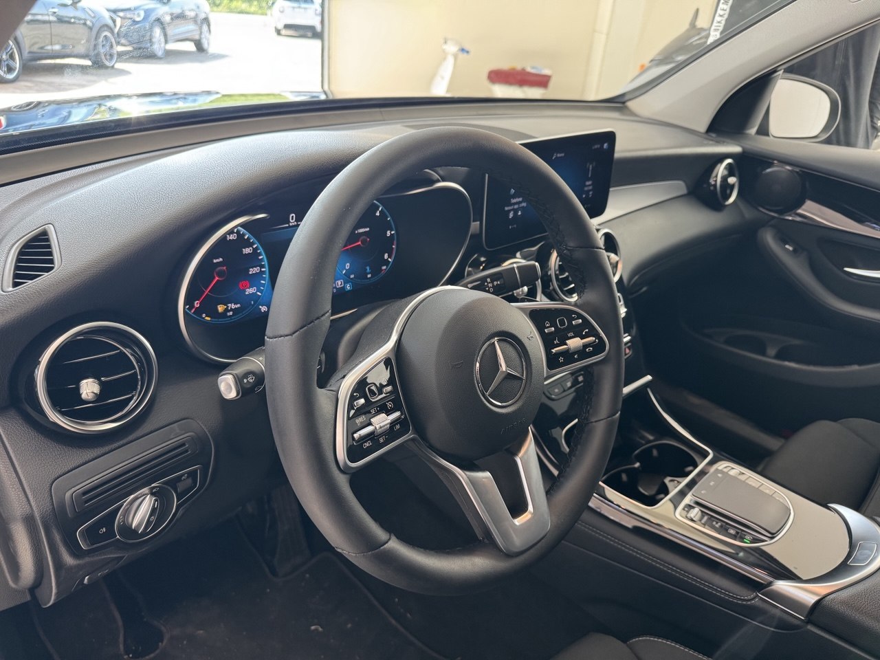 MERCEDES-BENZ GLC220D 4 MATIC