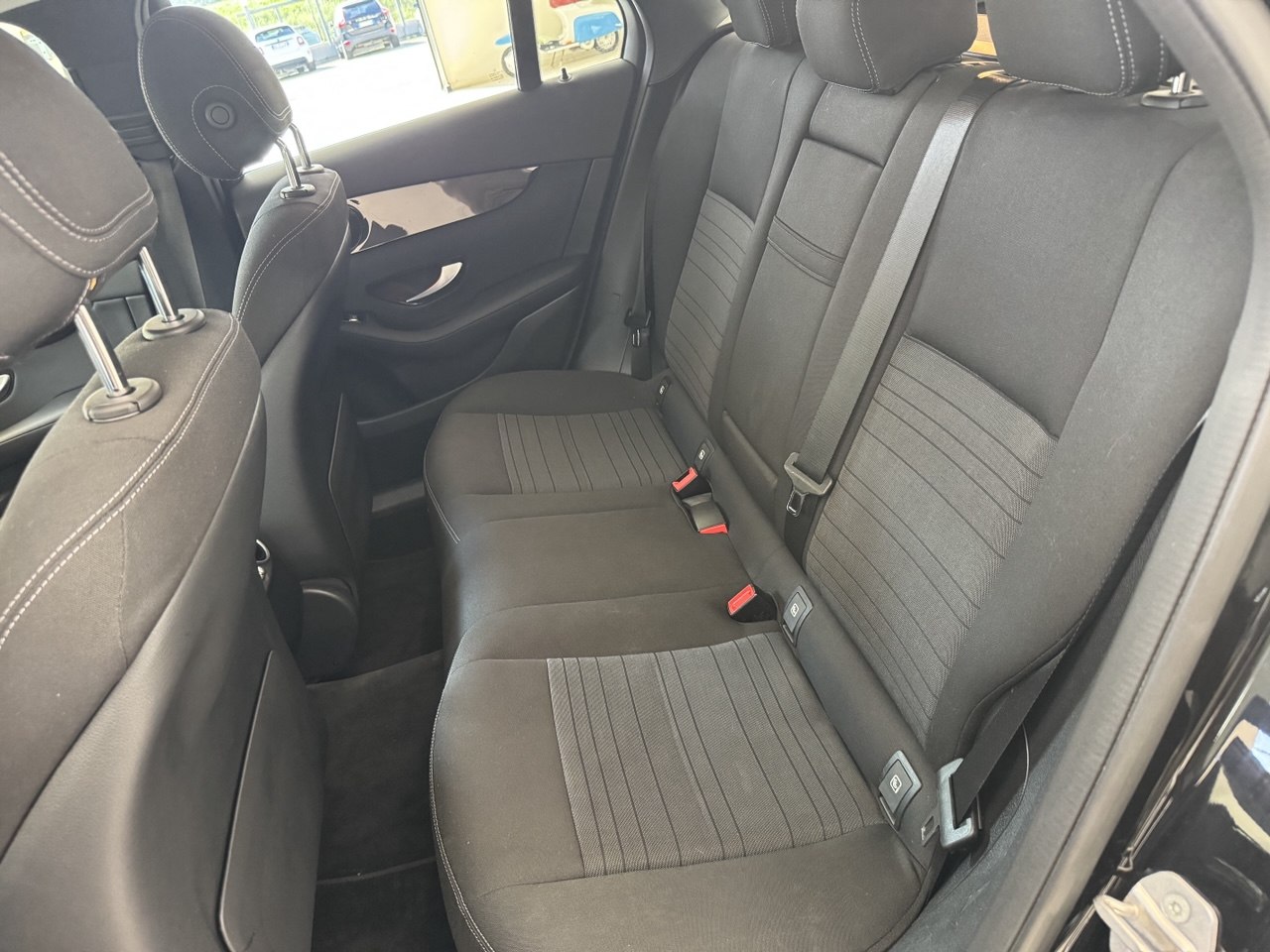 MERCEDES-BENZ GLC220D 4 MATIC