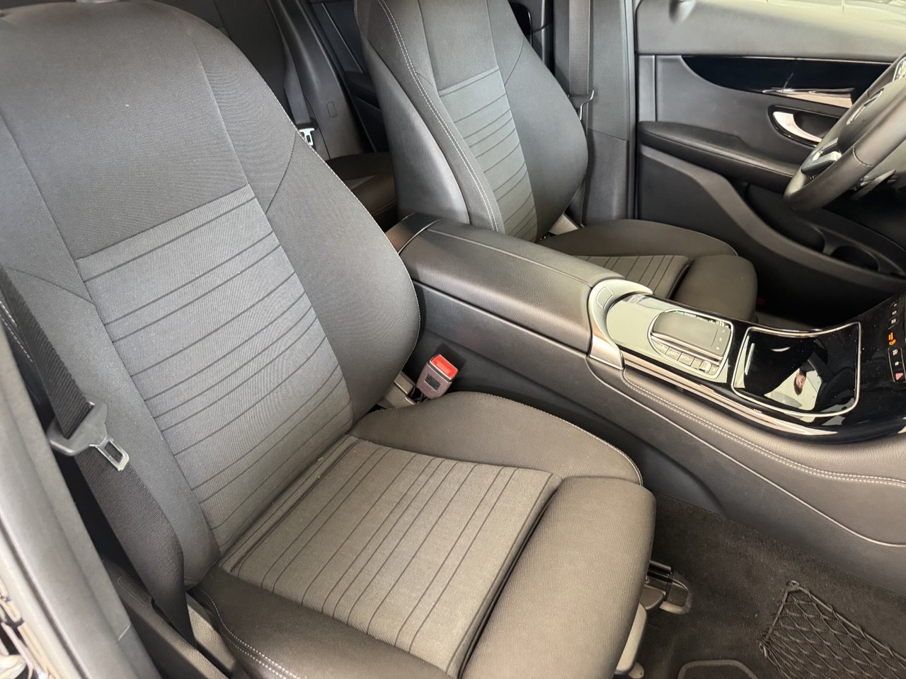 MERCEDES-BENZ GLC220D 4 MATIC