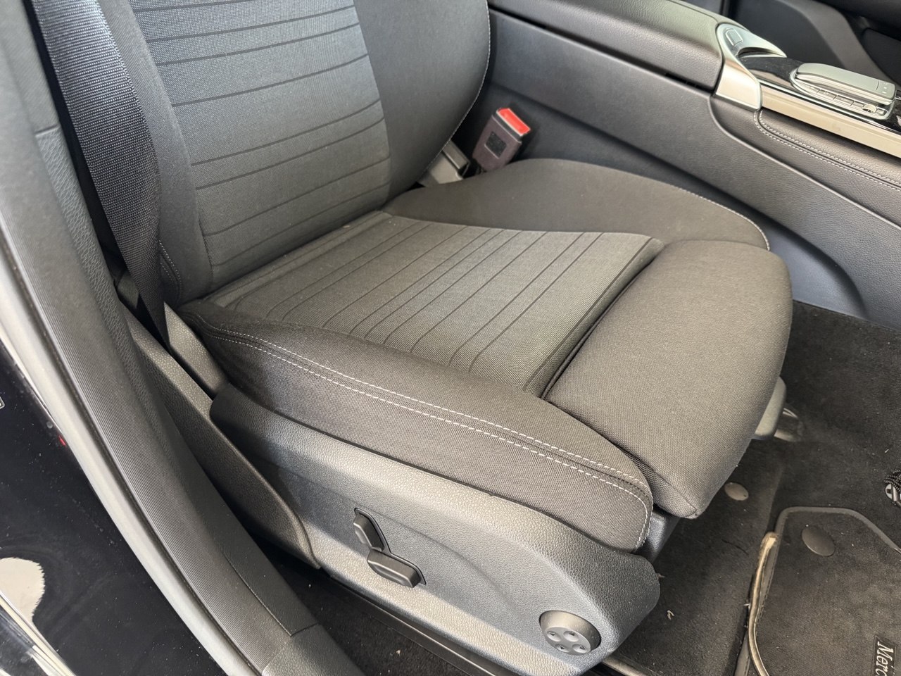 MERCEDES-BENZ GLC220D 4 MATIC