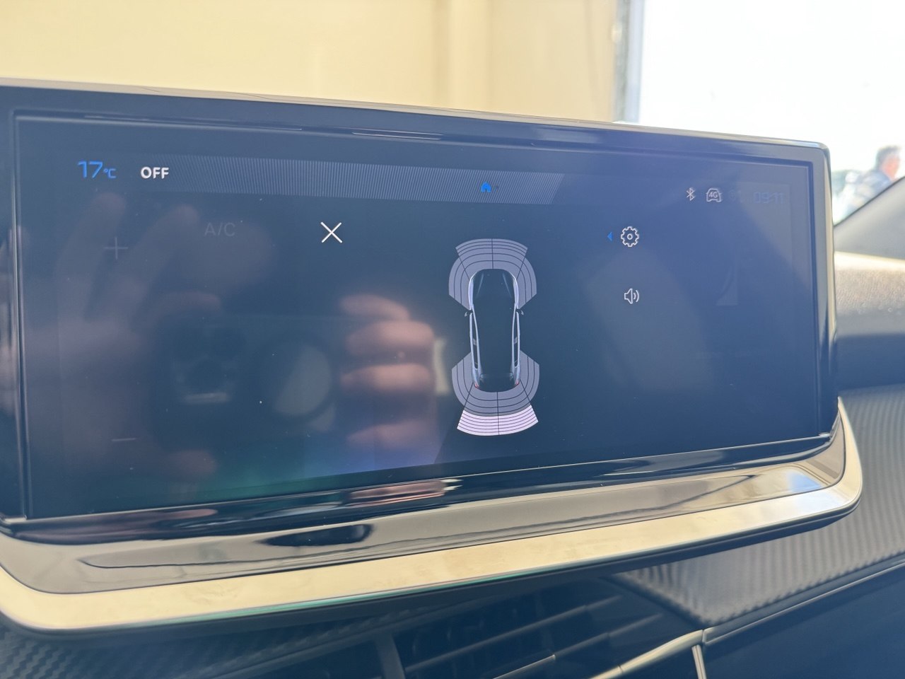 PEUGEOT 208 ALLURE HYBRID AUTOMATICA