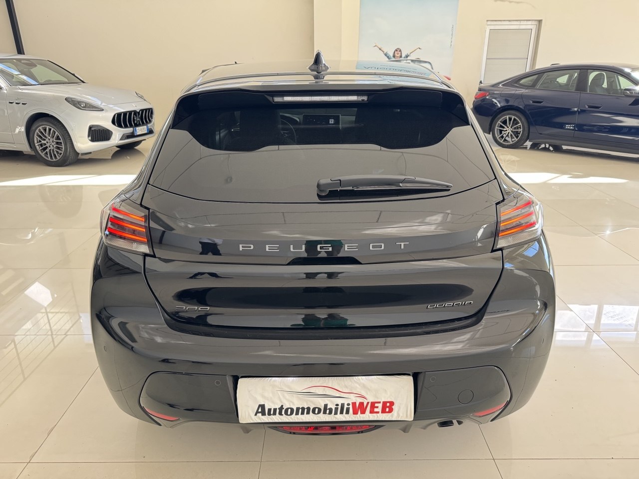 PEUGEOT 208 ALLURE HYBRID AUTOMATICA