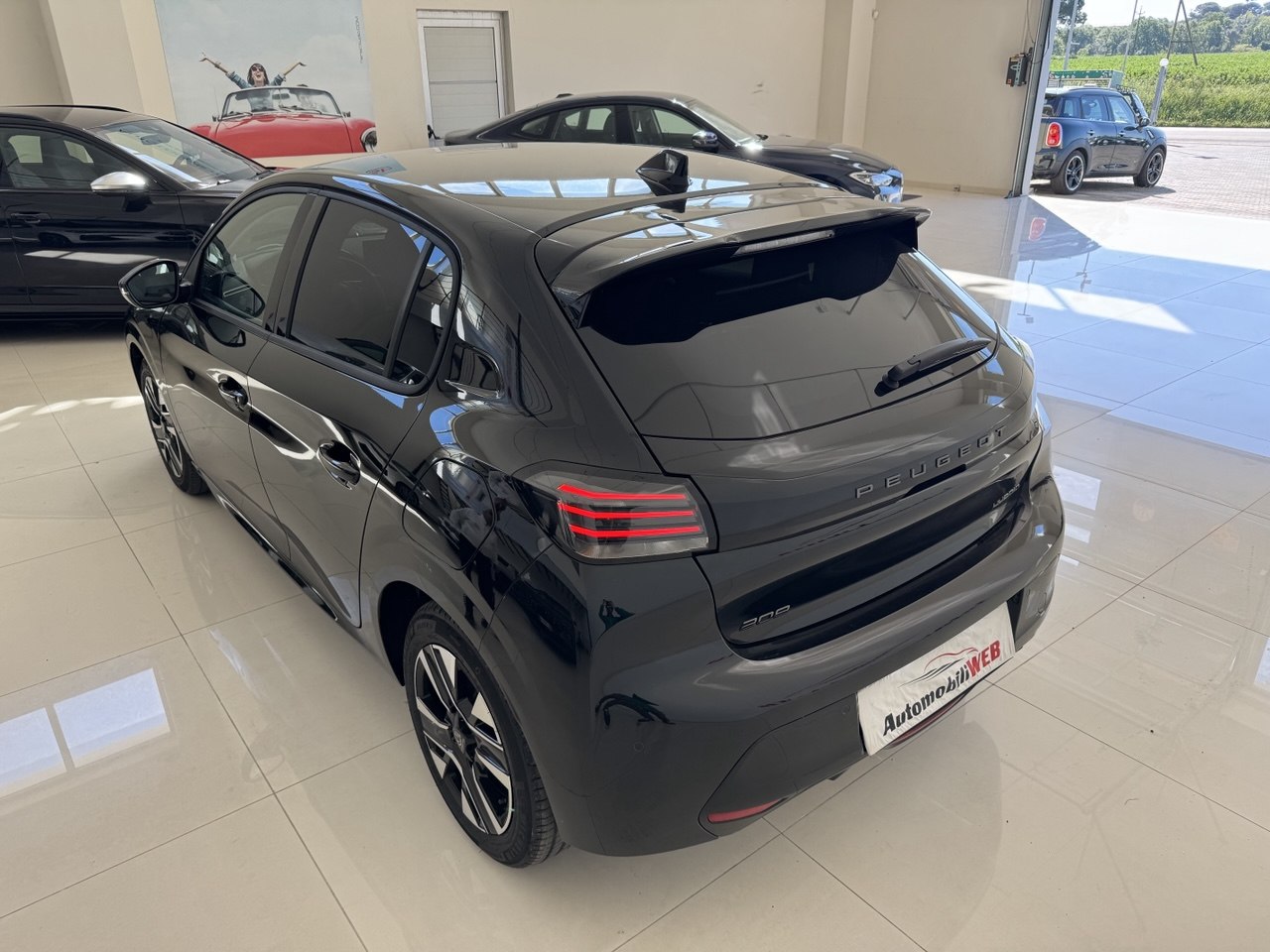 PEUGEOT 208 ALLURE HYBRID AUTOMATICA