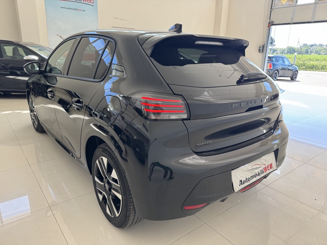 PEUGEOT 208 ALLURE HYBRID AUTOMATICA