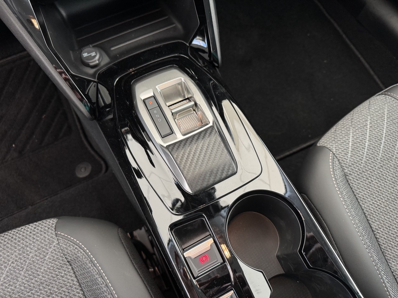 PEUGEOT 208 ALLURE HYBRID AUTOMATICA