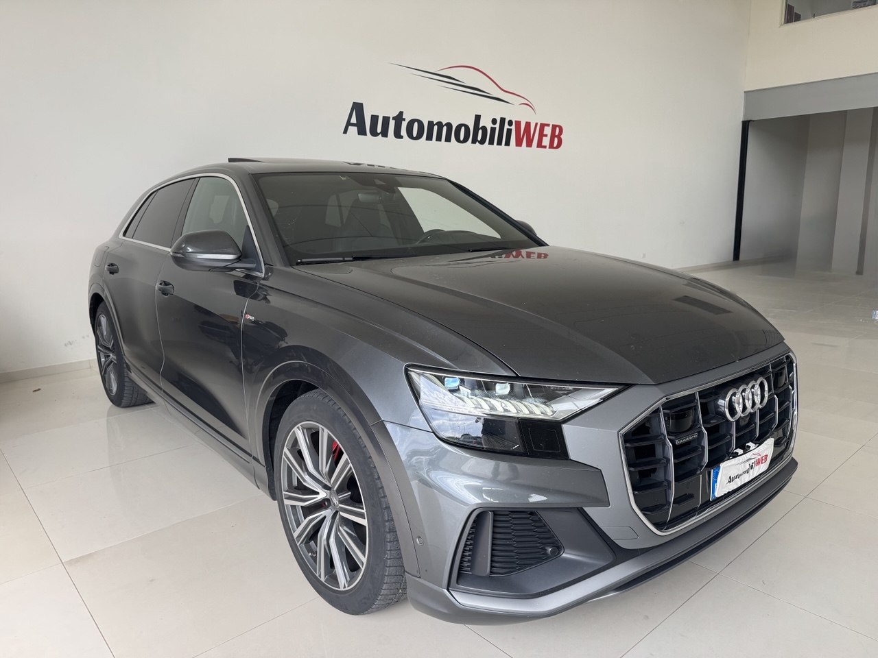 AUDI Q8 S-LINE QUATTRO
