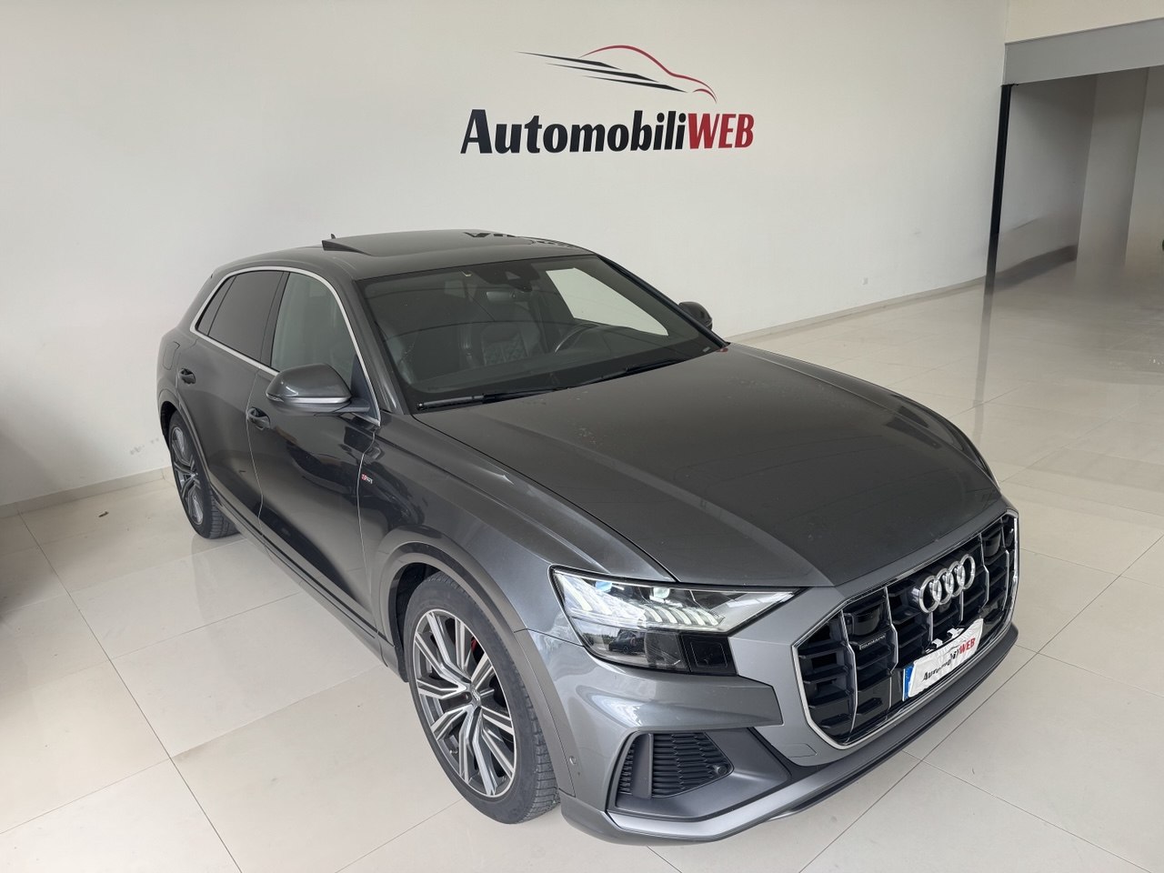 AUDI Q8 S-LINE QUATTRO