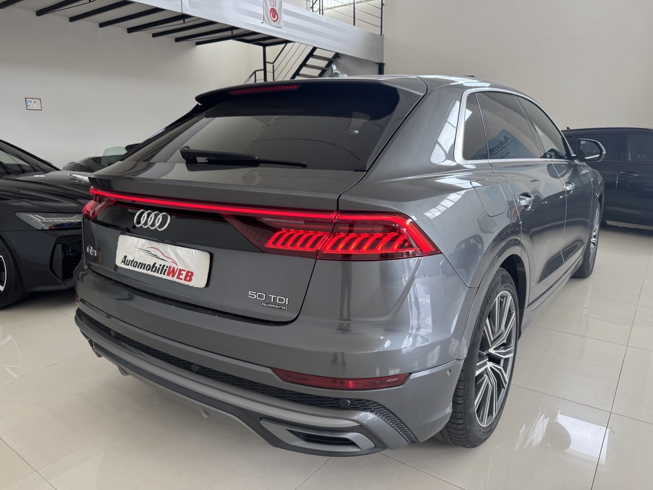 AUDI Q8 S-LINE QUATTRO