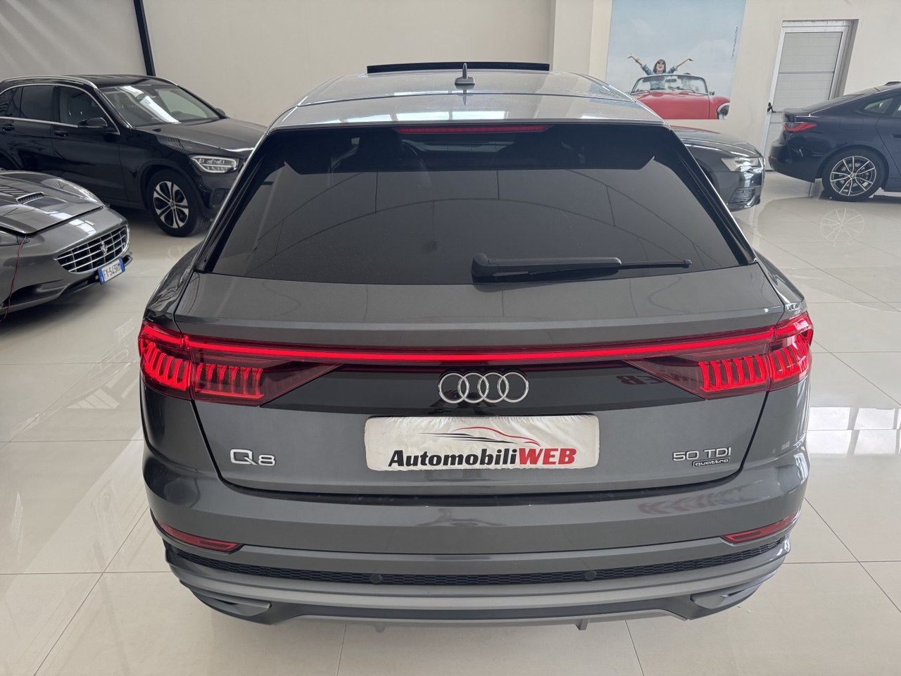 AUDI Q8 S-LINE QUATTRO