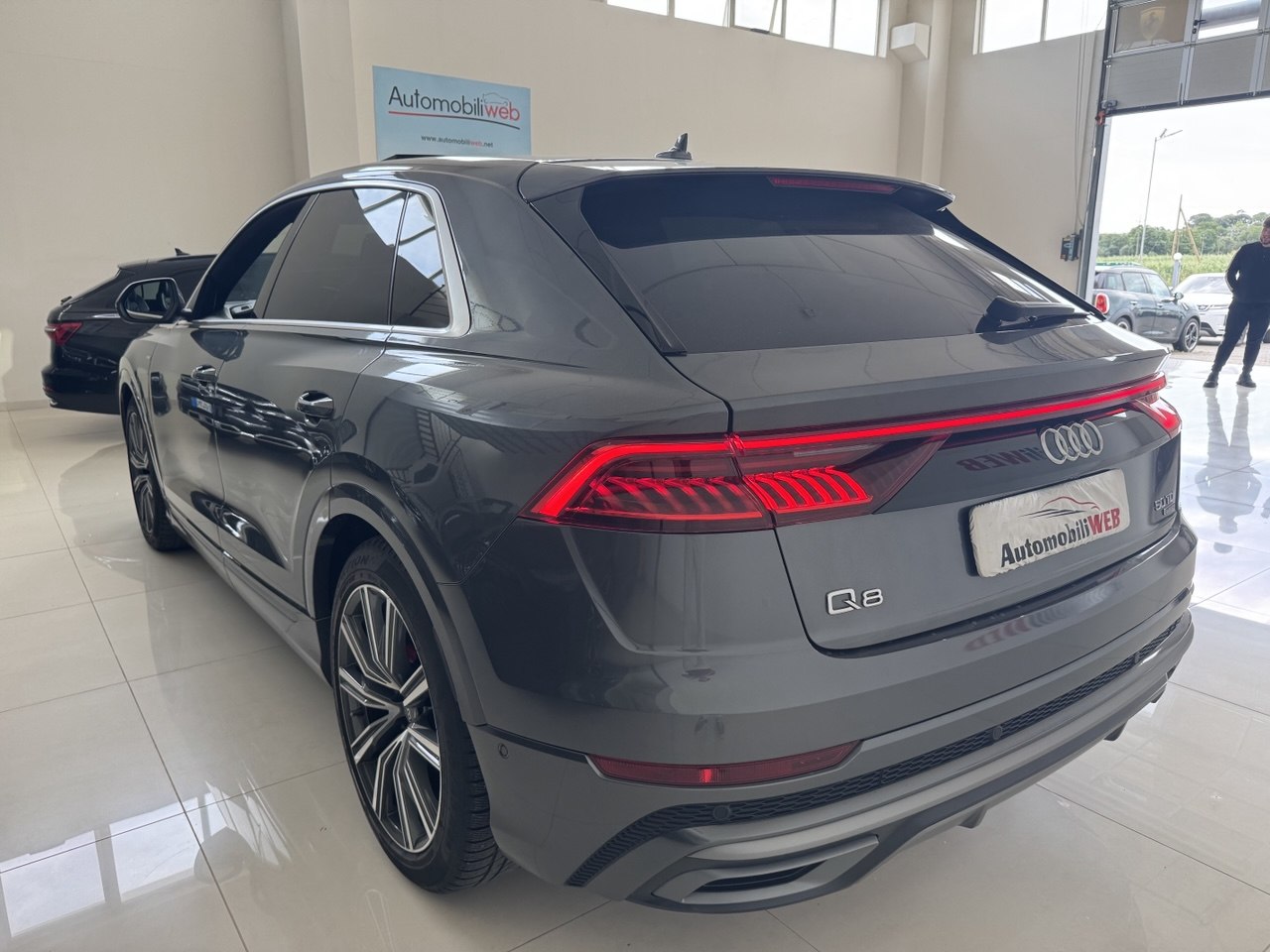 AUDI Q8 S-LINE QUATTRO