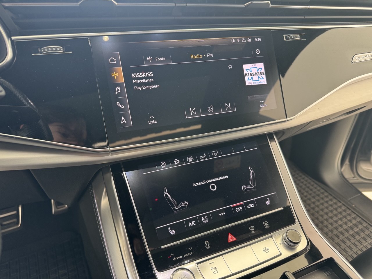 AUDI Q8 S-LINE QUATTRO