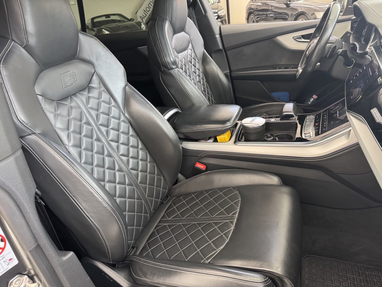 AUDI Q8 S-LINE QUATTRO