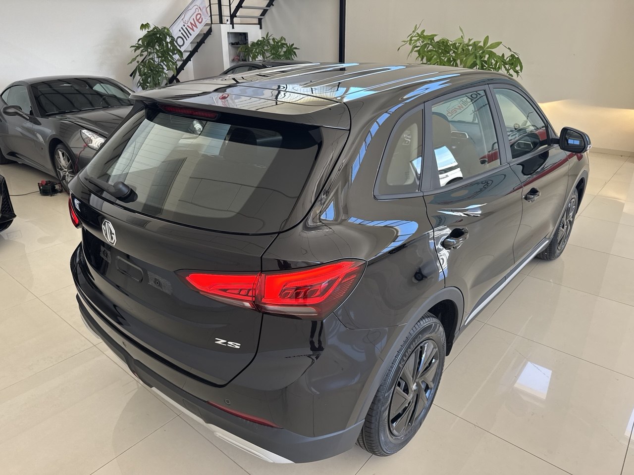 MG ZS STANDARD