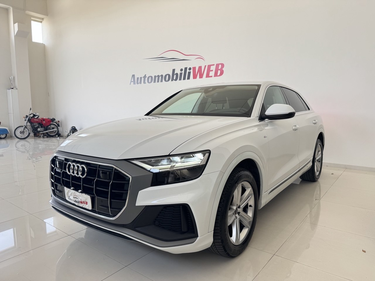 AUDI Q8 45TDI QUATTRO S-LINE