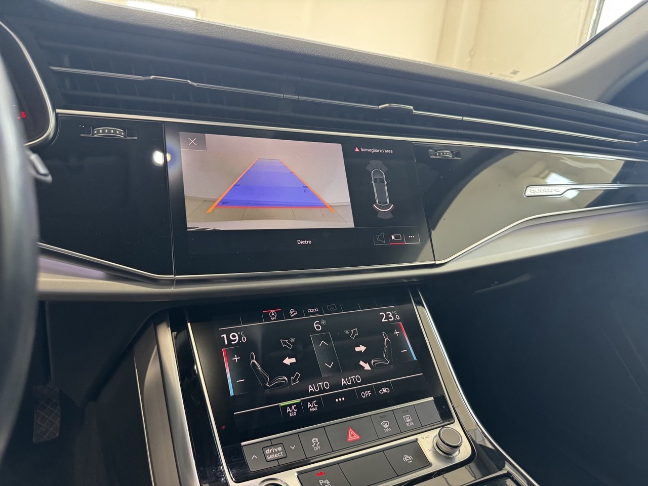AUDI Q8 45TDI QUATTRO S-LINE