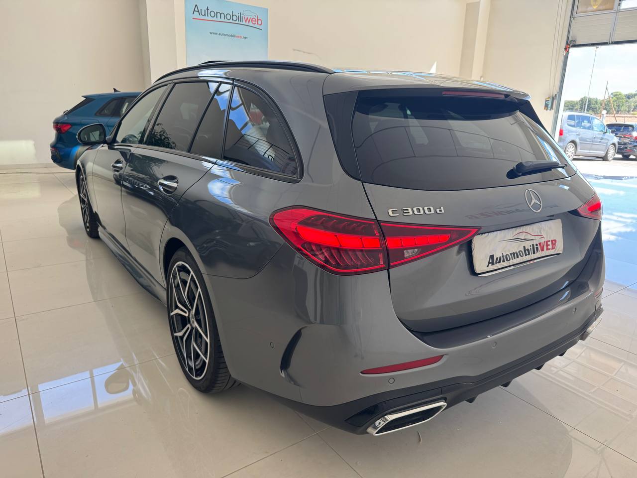 MERCEDES-BENZ C300 PREMIUM AMG
