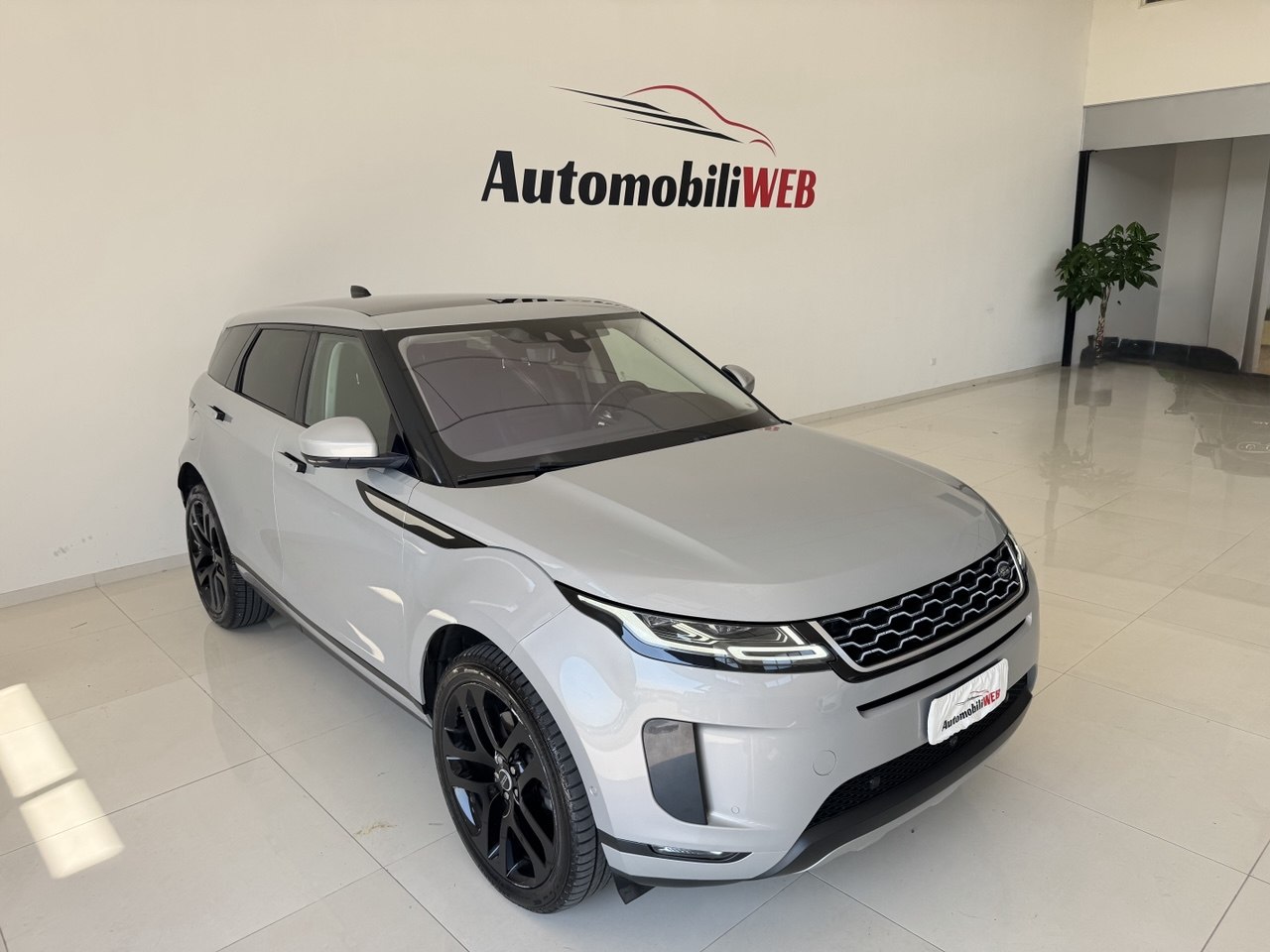 LAND ROVER RANGE ROVER EVOQUE SE