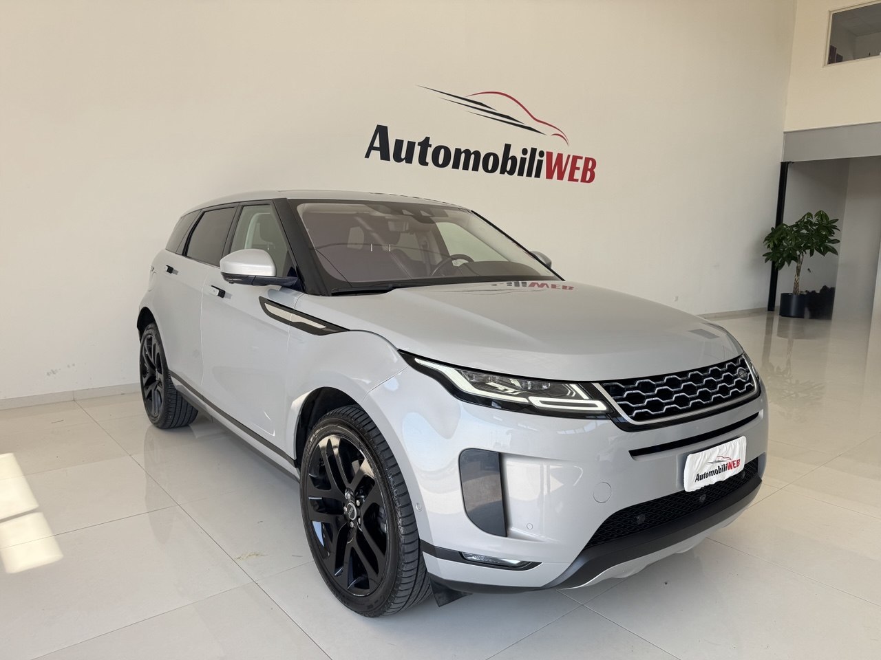 LAND ROVER RANGE ROVER EVOQUE SE