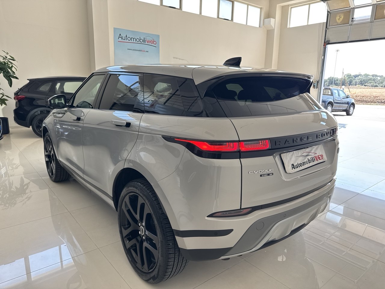 LAND ROVER RANGE ROVER EVOQUE SE