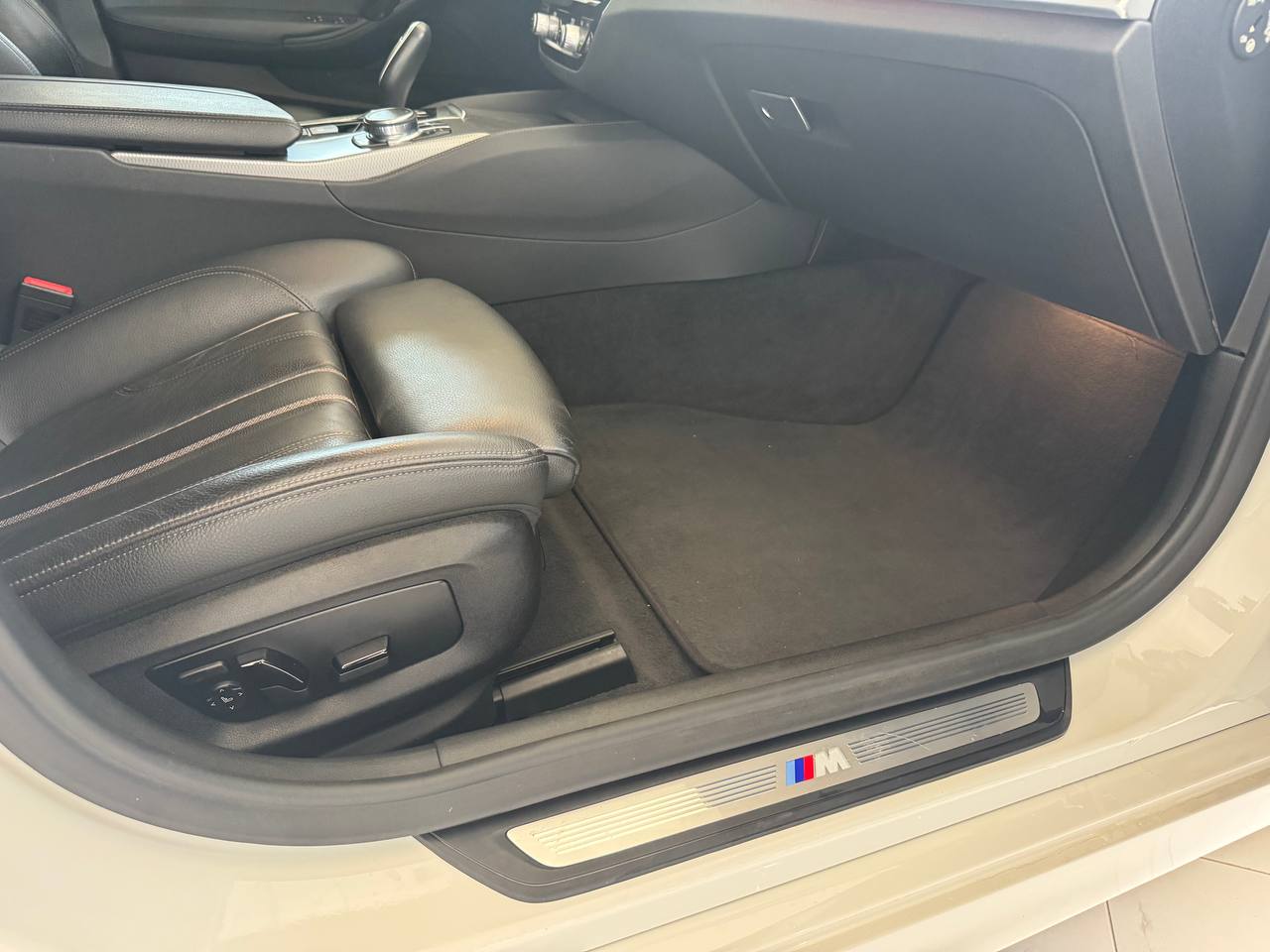 BMW 520 XDRIVE M-SPORT