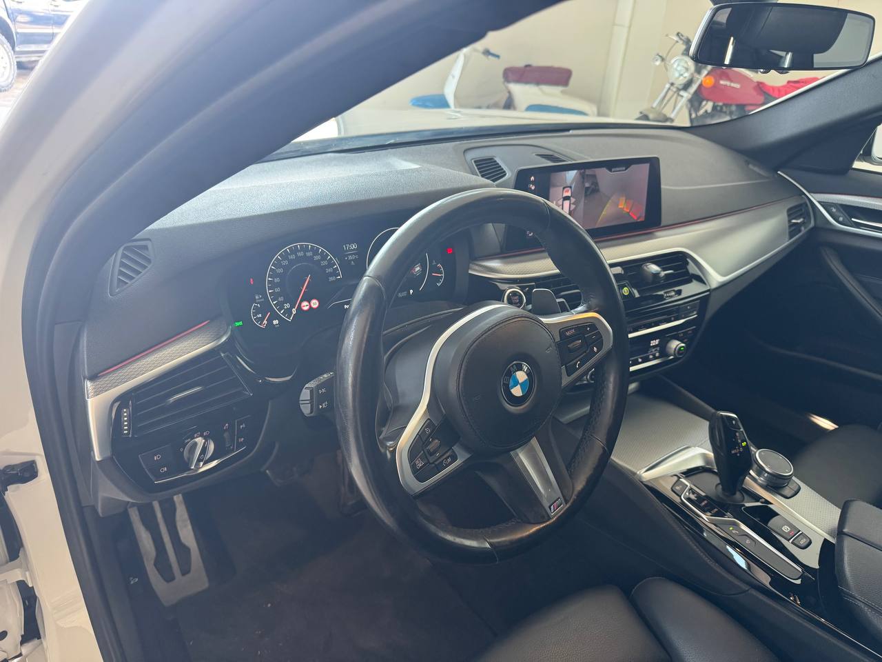 BMW 520 XDRIVE M-SPORT