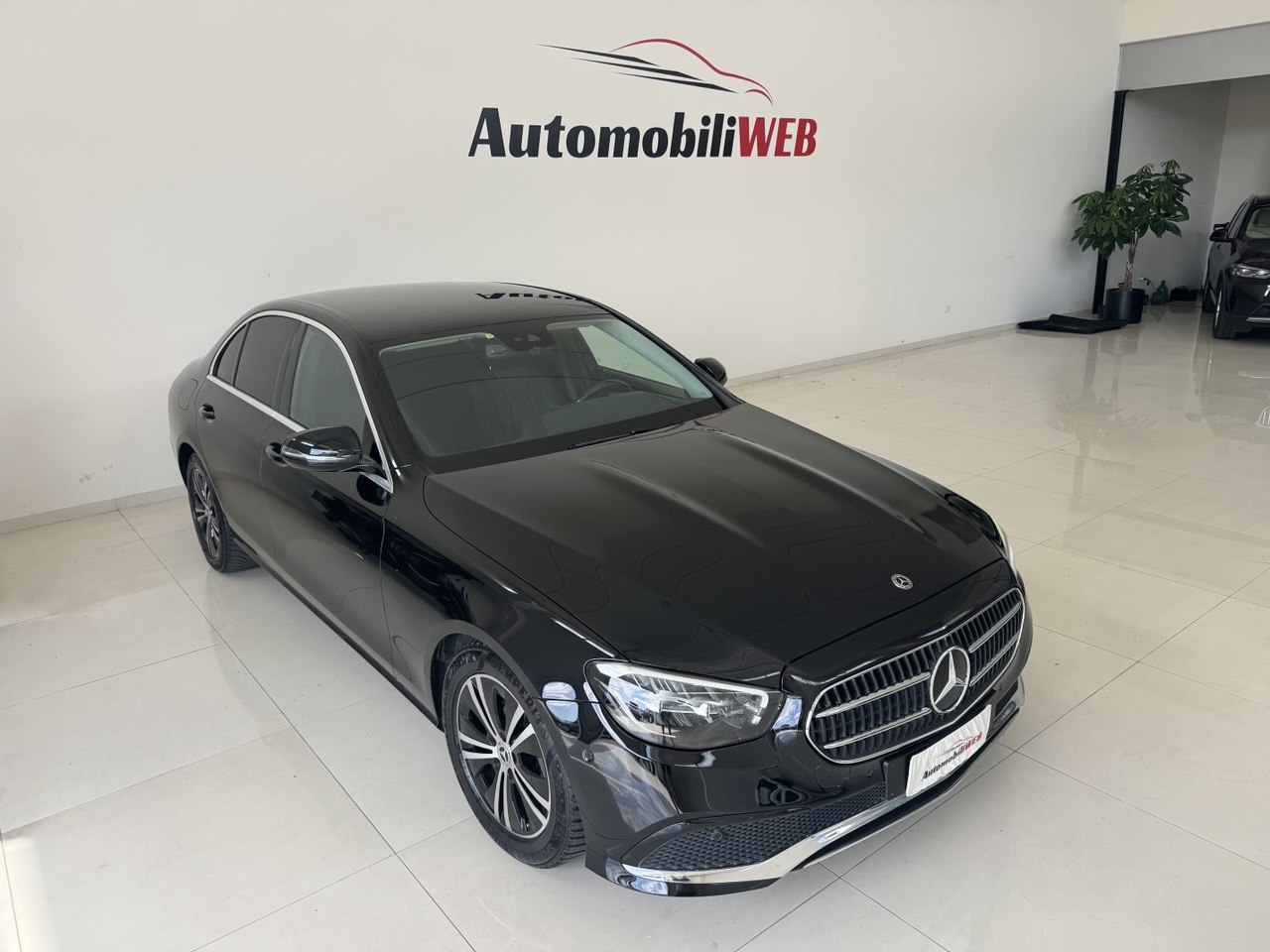 MERCEDES E200
