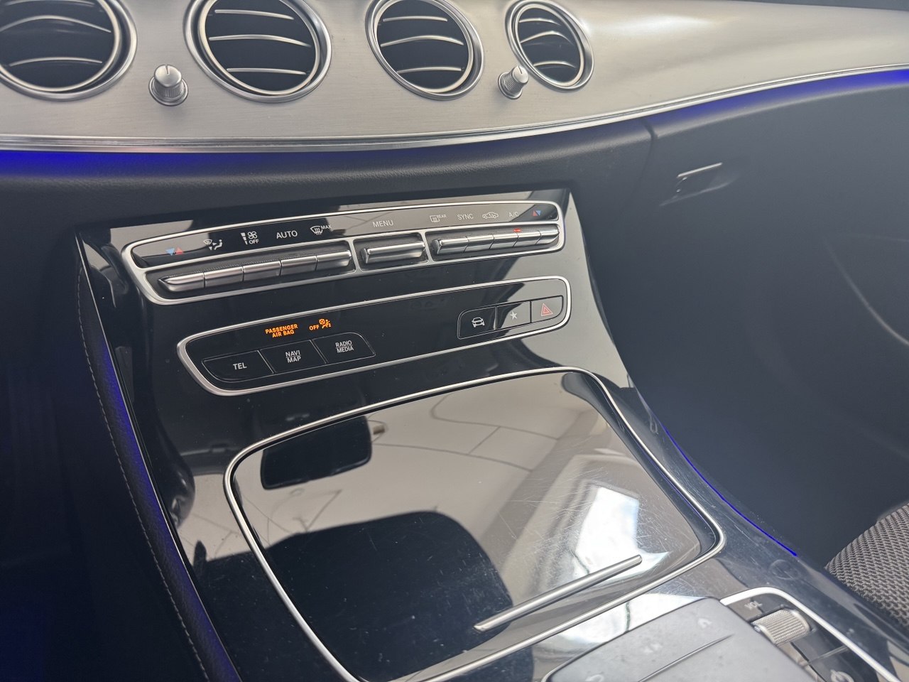 MERCEDES E200