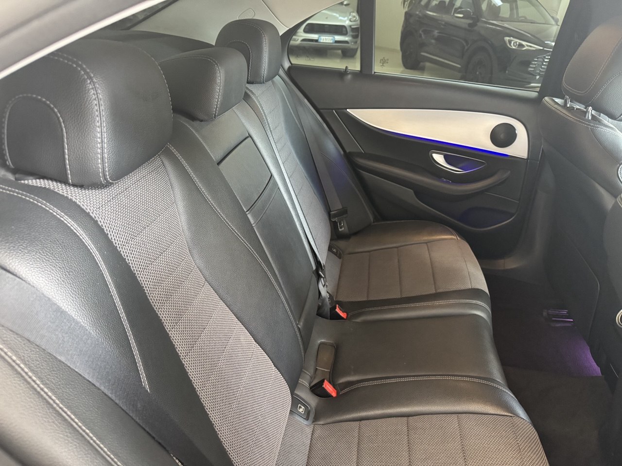 MERCEDES E200