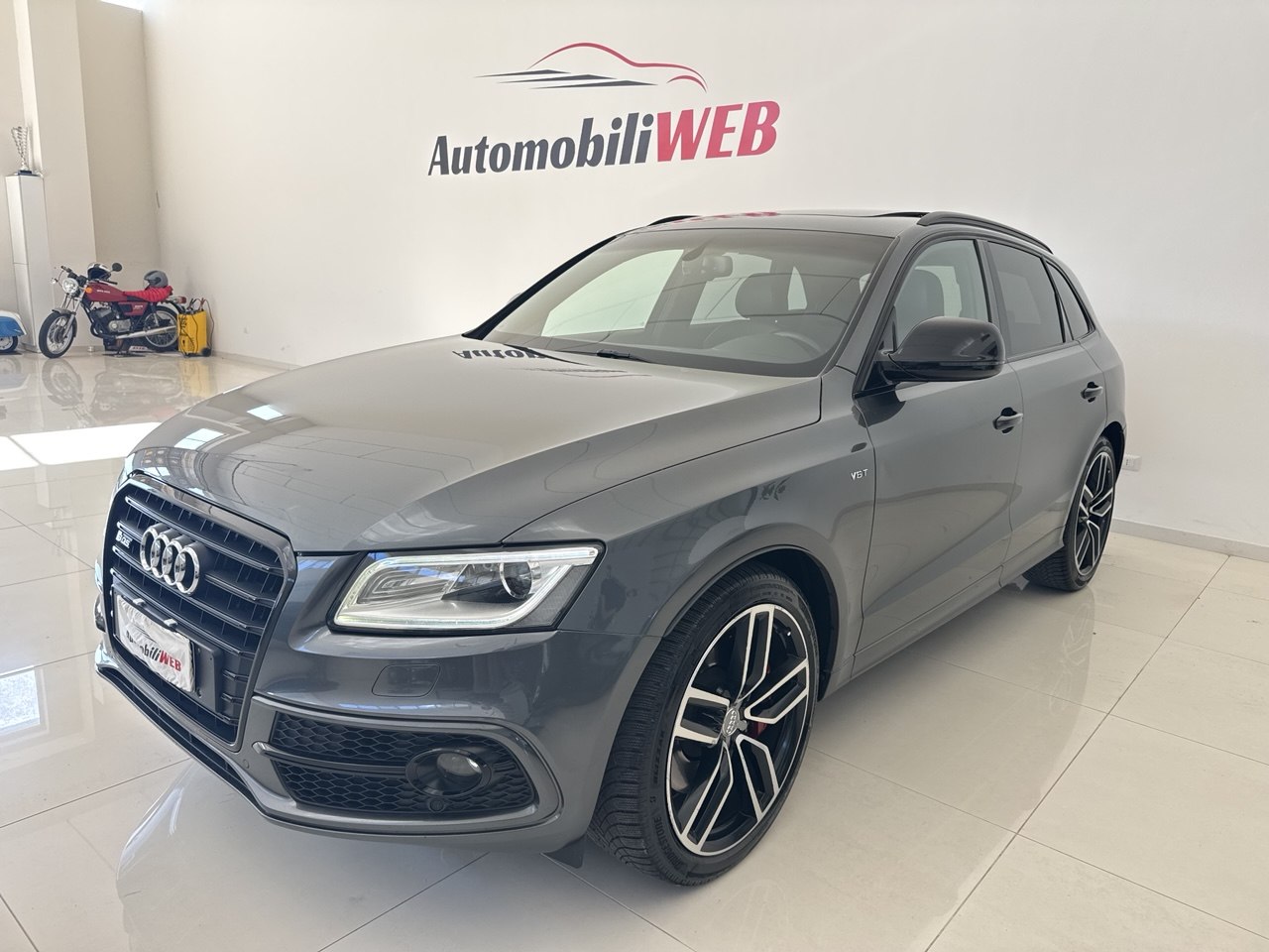 AUDI SQ5 QUATTRO