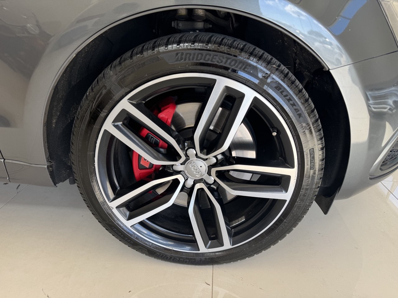 AUDI SQ5 QUATTRO