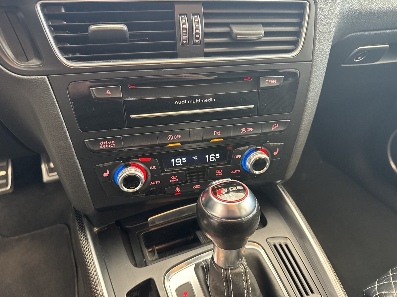 AUDI SQ5 QUATTRO