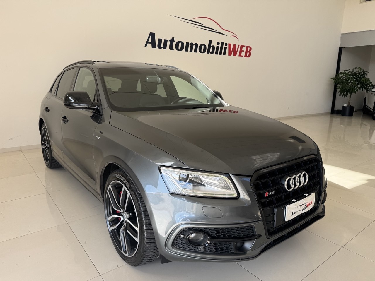 AUDI SQ5 QUATTRO